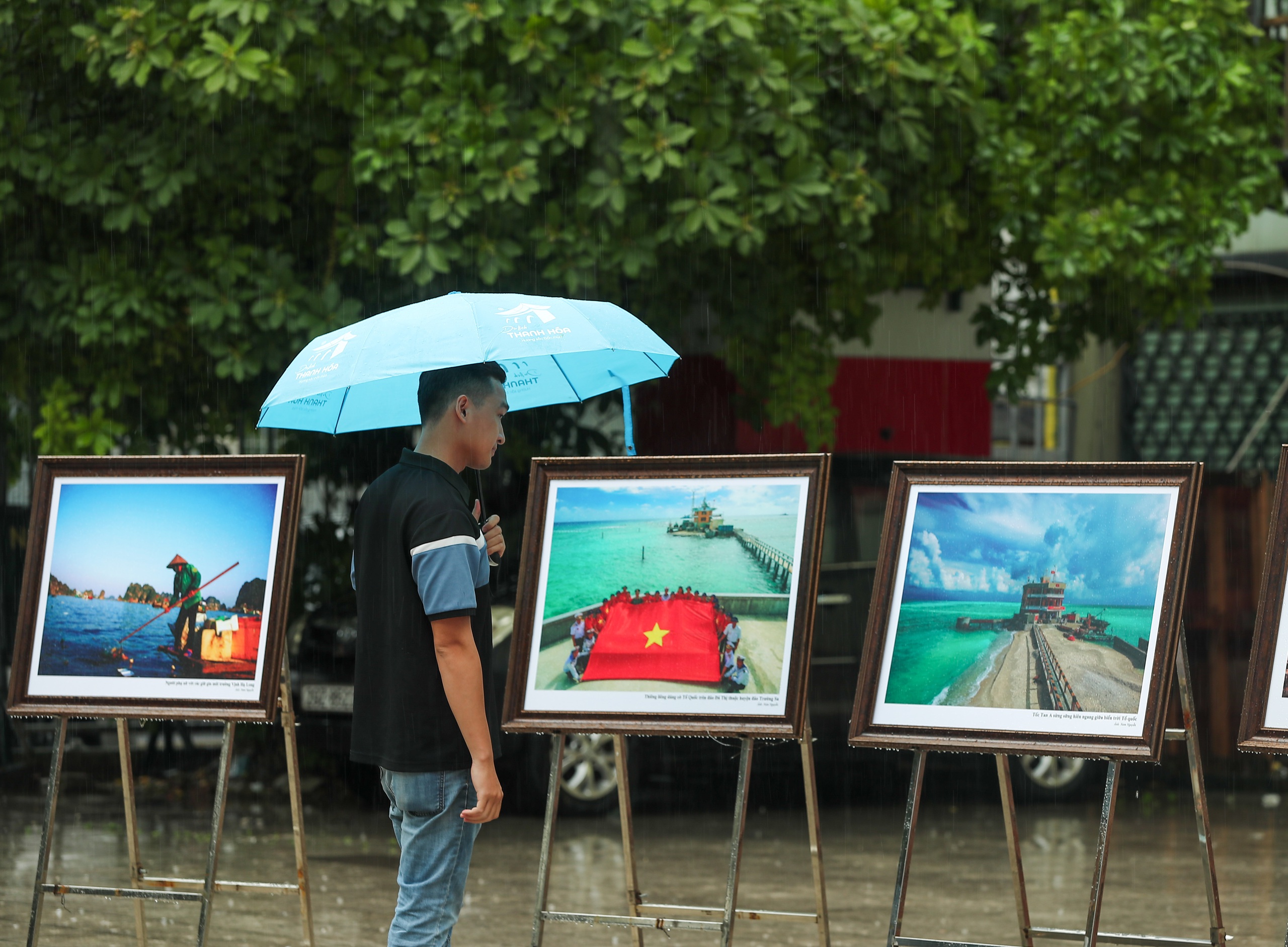 Chùm ảnh: Chương trình nghệ thuật “Biển, Đảo quê hương” hưởng ứng Ngày Môi trường thế giới - Ảnh 18.